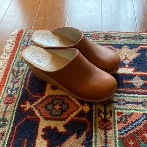 Maguba Swedish Clogs, tan leather women’s euro size 39.